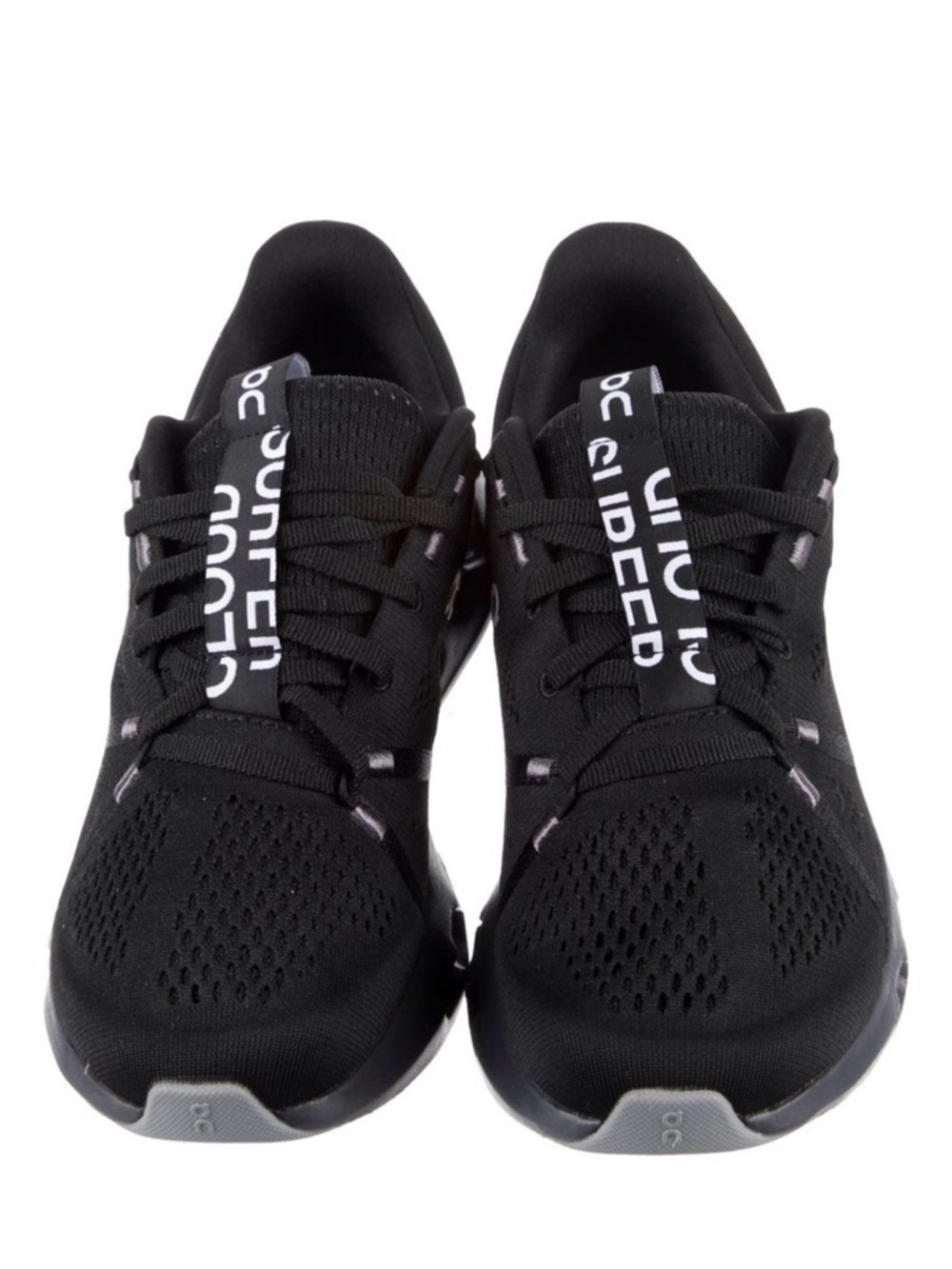 On cloud sneakers size 8.5
